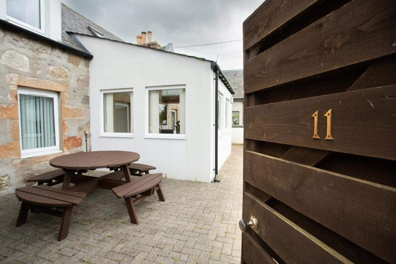 Mike'S 3-Bedroom Countryside Cottage Alness Eksteriør bilde