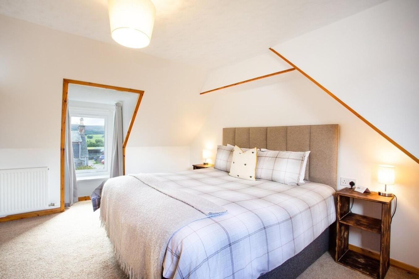 Mike'S 3-Bedroom Countryside Cottage Alness Eksteriør bilde