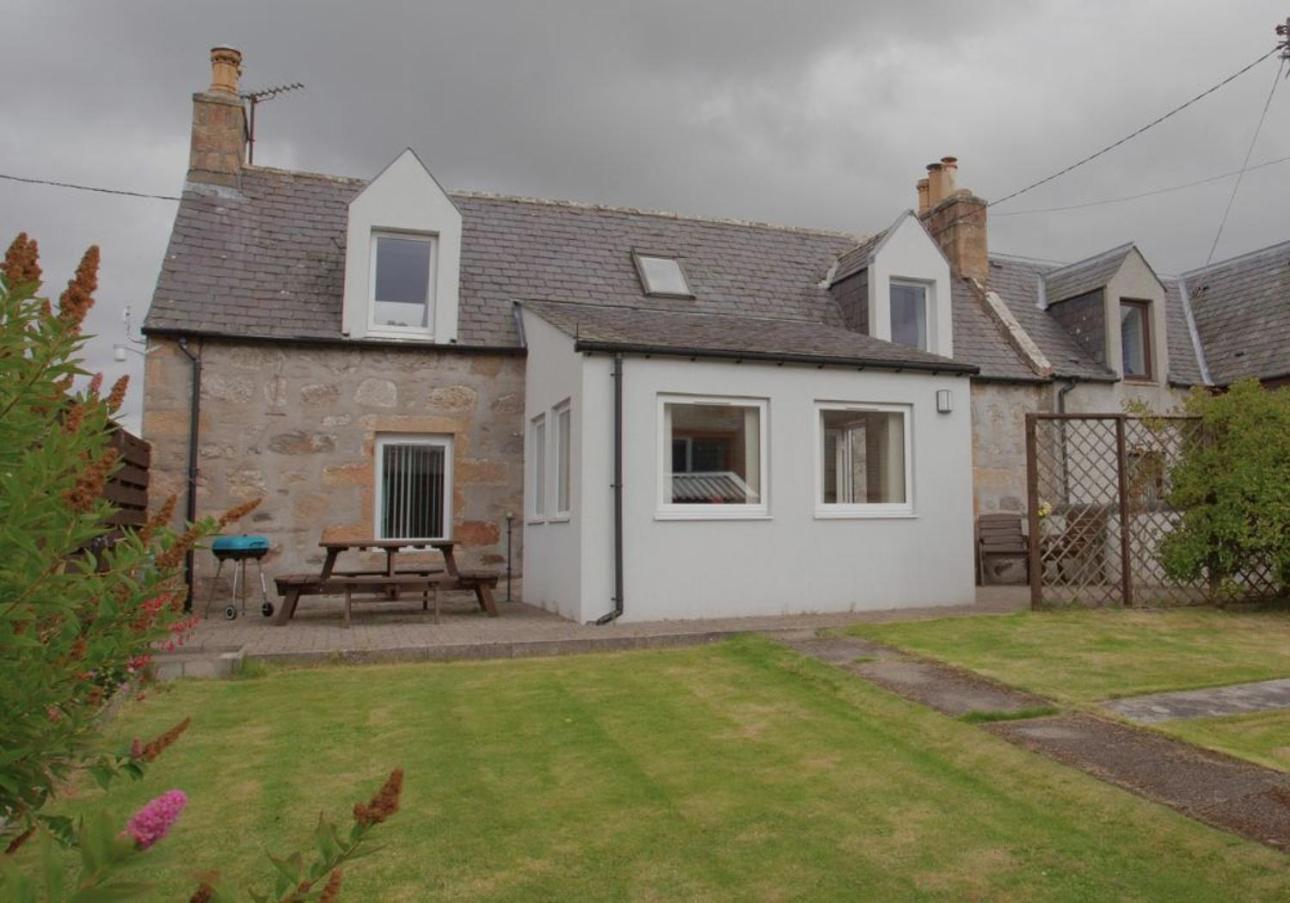 Mike'S 3-Bedroom Countryside Cottage Alness Eksteriør bilde